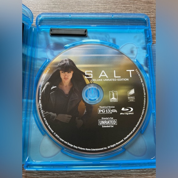 📀 3/$15 or 4/$20 📀 Salt Bluray - Picture 3 of 3